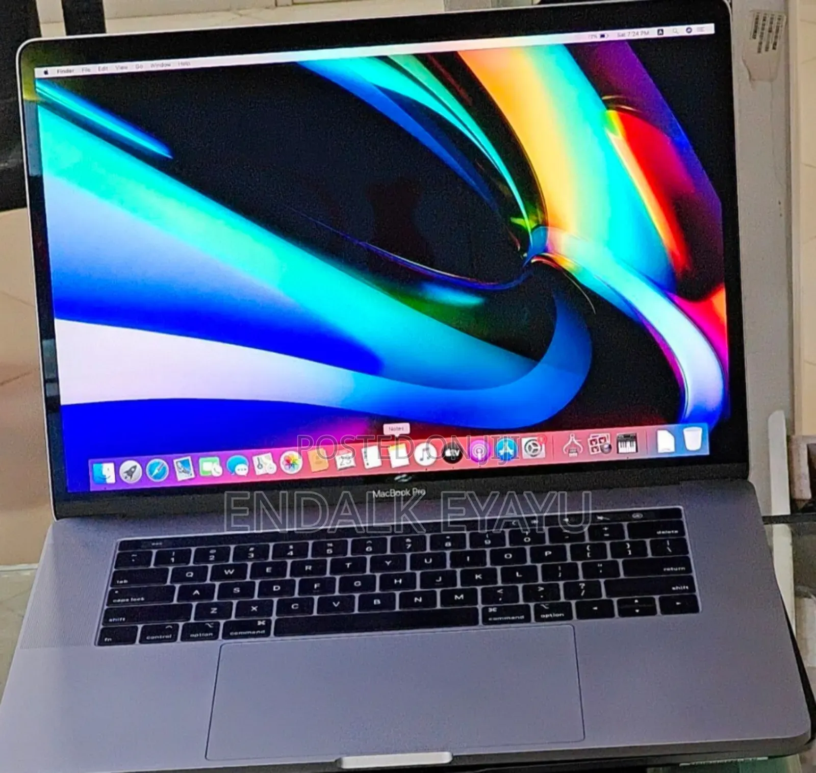 New Laptop Apple MacBook Pro 2019 32GB Intel Core I9 SSD 512GB