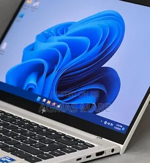 New Laptop HP EliteBook 830 G8 16GB Intel Core I5 SSD 512GB