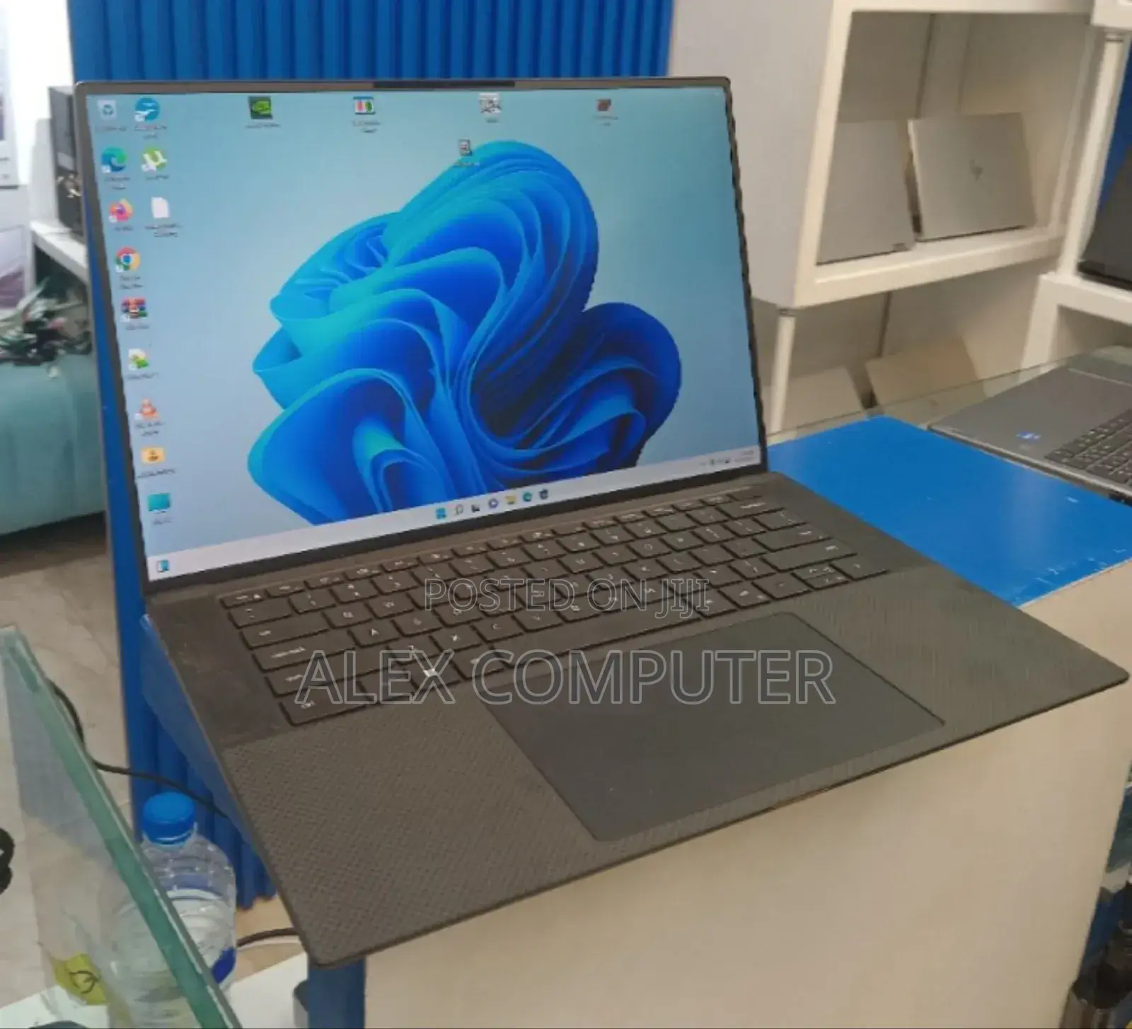 New Laptop Dell Precision 5570 16GB Intel Core I7 SSD 512GB