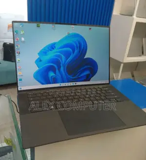 New Laptop Dell Precision 5570 16GB Intel Core I7 SSD 512GB