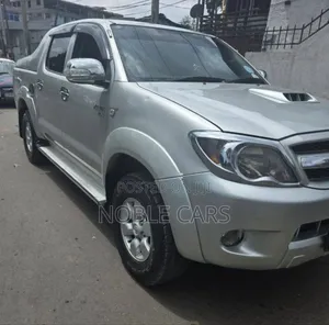 Toyota Hilux 2009 Silver
