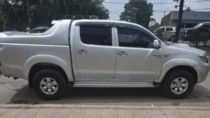 Toyota Hilux 2009 Silver