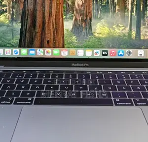 New Laptop Apple MacBook Pro 16GB Intel Core I5 SSD 256GB