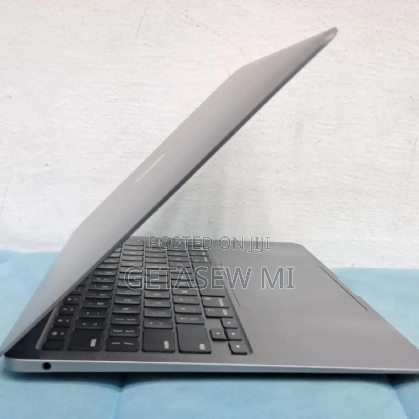 New Laptop Apple MacBook Air 2020 M1 16GB Apple M1 SSD 256GB