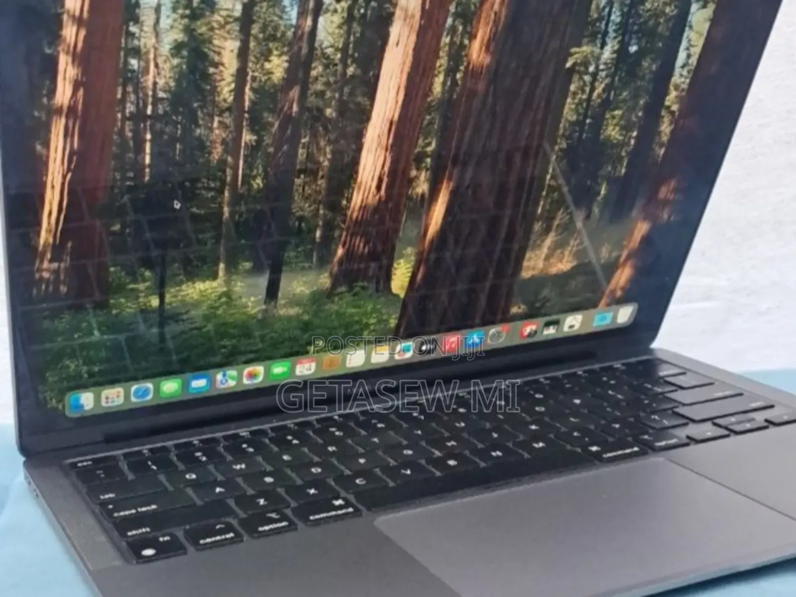 New Laptop Apple MacBook Air 2020 M1 16GB Apple M1 SSD 256GB