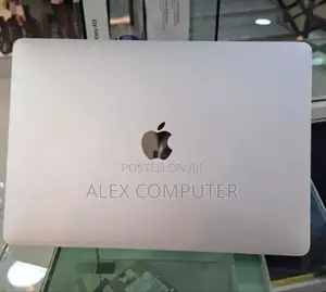 New Laptop Apple MacBook Pro 2022 M2 8GB Apple M2 SSD 512GB