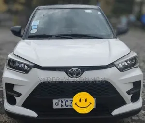Photo - Toyota Raize 2023 White