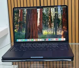 New Laptop Apple MacBook Air 2025 M4 13-Inch 16GB Apple M4 SSD 512GB