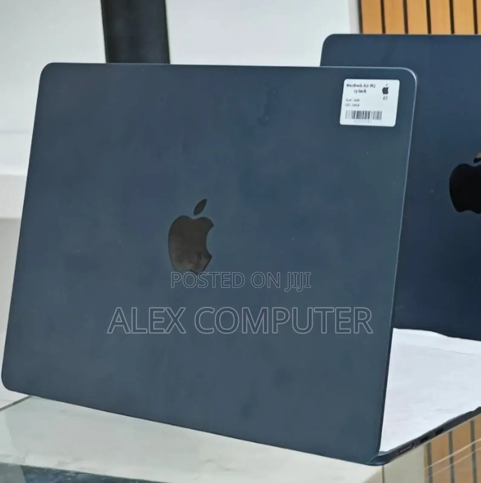 New Laptop Apple MacBook Air 2025 M4 13-Inch 16GB Apple M4 SSD 512GB