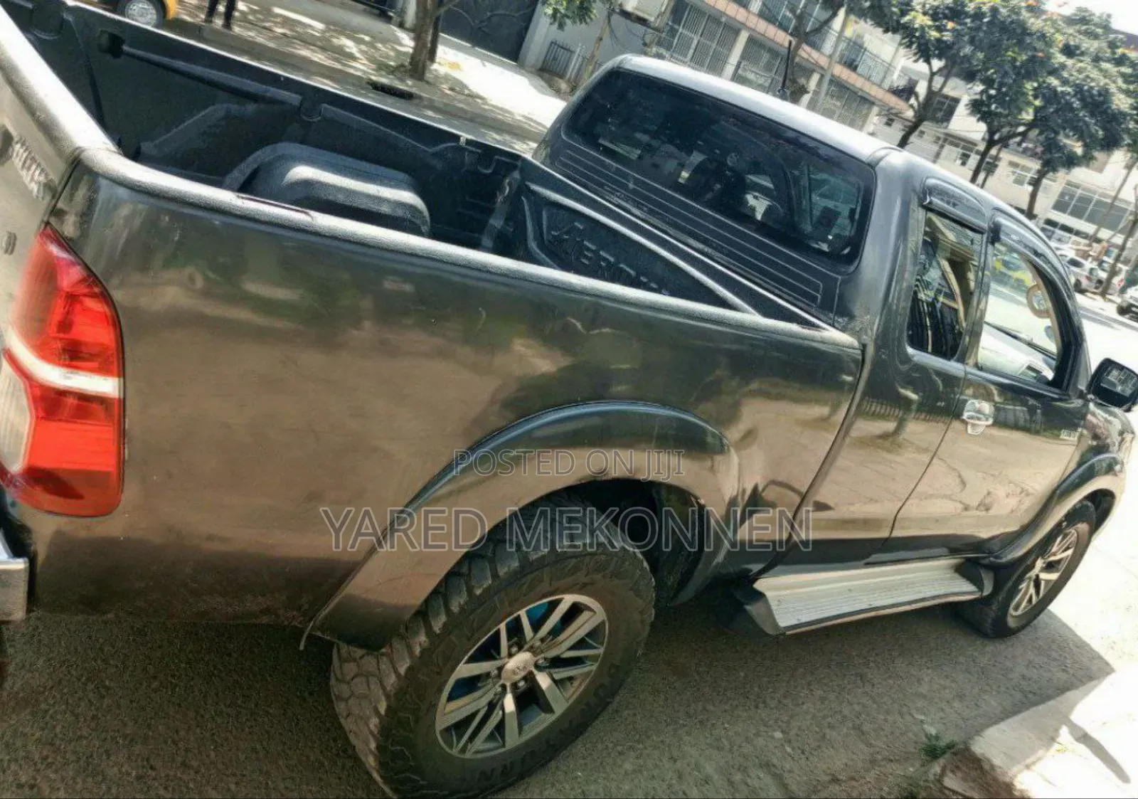 Toyota Hilux 2015 Gray