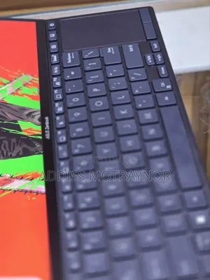 New Laptop Asus ZenBook UX305FA 16GB Intel Core I7 SSD 512GB