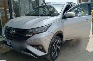 Photo - Toyota Rush 2021 Silver