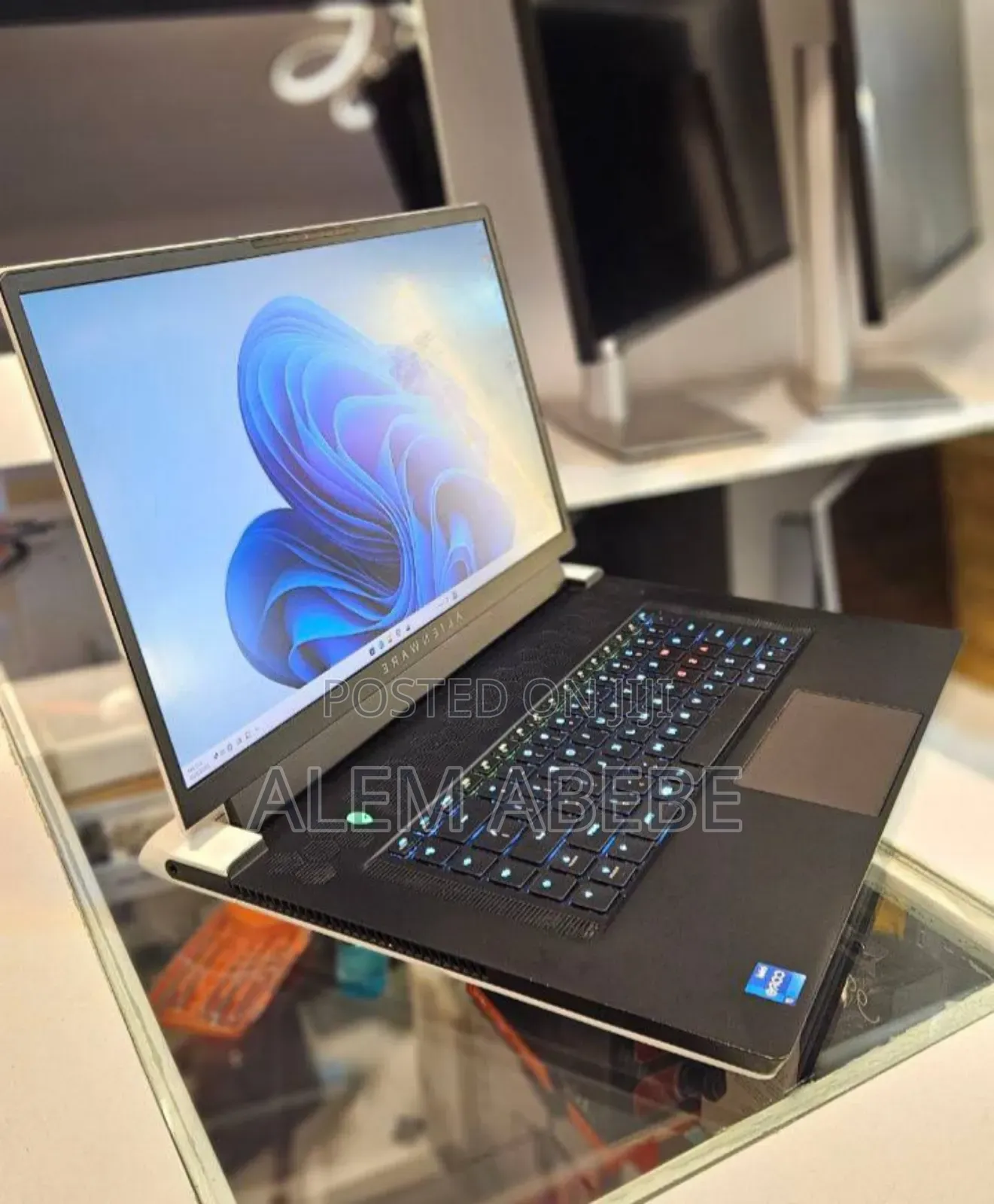 New Laptop Alienware M17x R2 32GB Intel Core I7 SSD 512GB