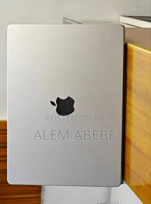 New Laptop Apple MacBook Pro M1 16GB Apple M1 Pro SSD 1T