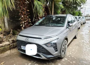 Photo - Hyundai Bayon 2022 Silver