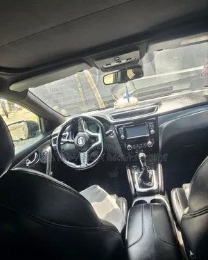 Nissan Qashqai 2018 Brown