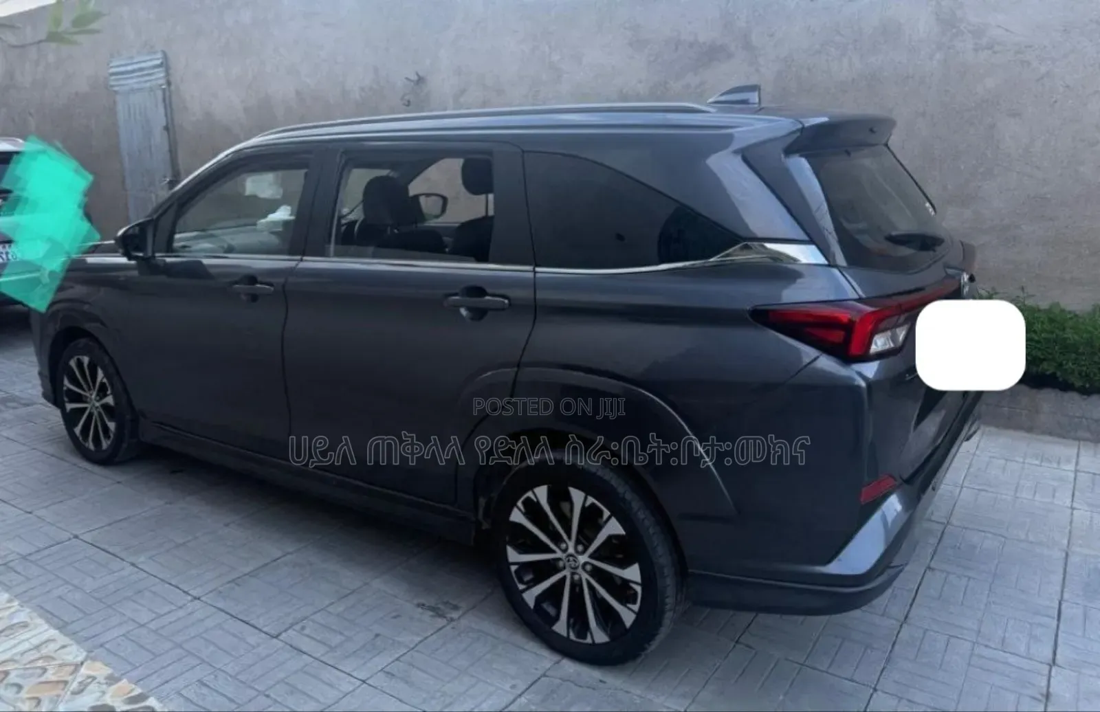 Toyota Veloz 1.5 CVT FWD 2022 Matt Black