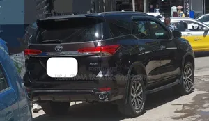 Toyota Fortuner 2018 Matt Black