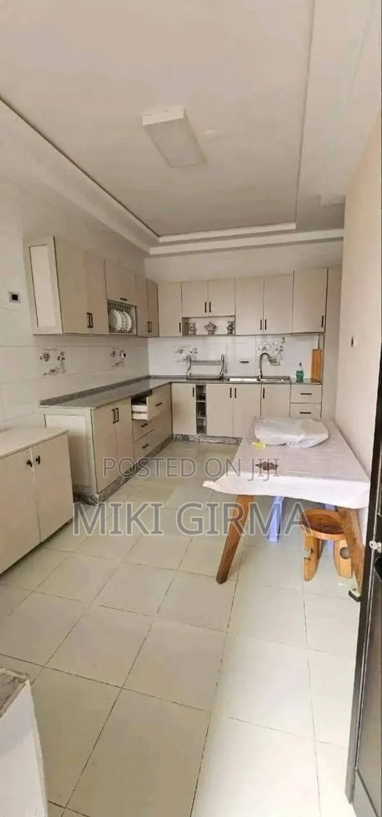 7bdrm Townhouse/Terrace in አያት(Ayat), Bole for sale