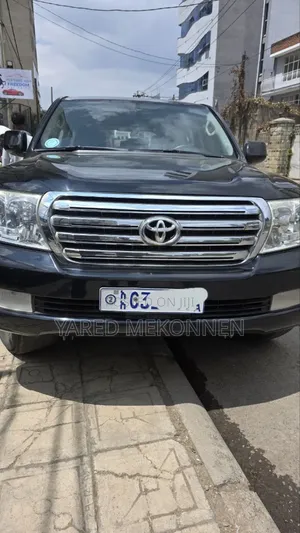 Photo - Toyota Land Cruiser 4.0 V6 GX-R 2010 Black