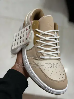 Air Jordan 1 Men’S Low Khaki and Creamy