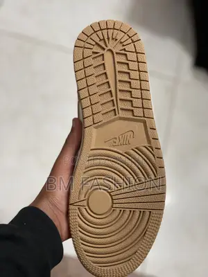 Air Jordan 1 Men’S Low Khaki and Creamy