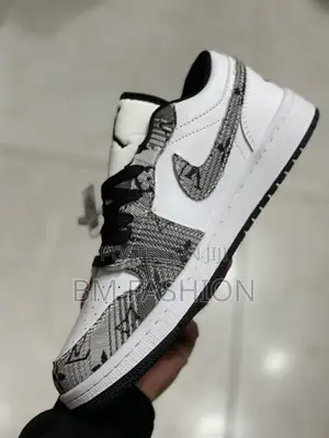 Air Jordan 1 Men’S Low Dunk Black and White