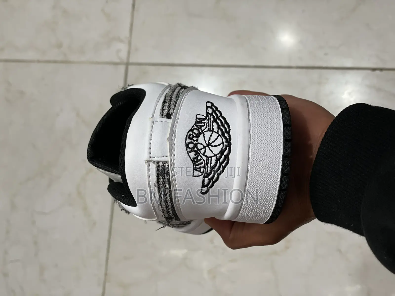 Air Jordan 1 Men’S Low Dunk Black and White