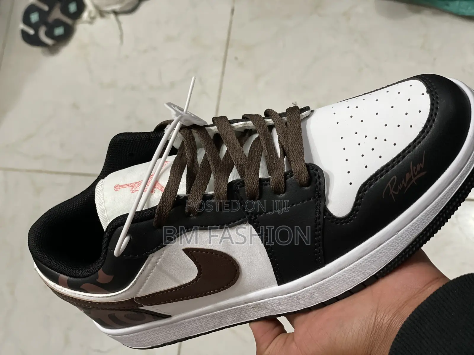 Jordan 1 Low Trainers Black/White Baroque
