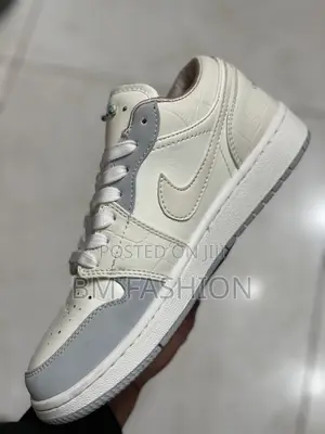 Women’S Air Jordan 1 Low Dunk White/Ice Blue Women Sneakers Size 36-39