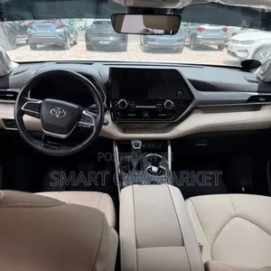 Toyota Highlander Hybrid 2024 White