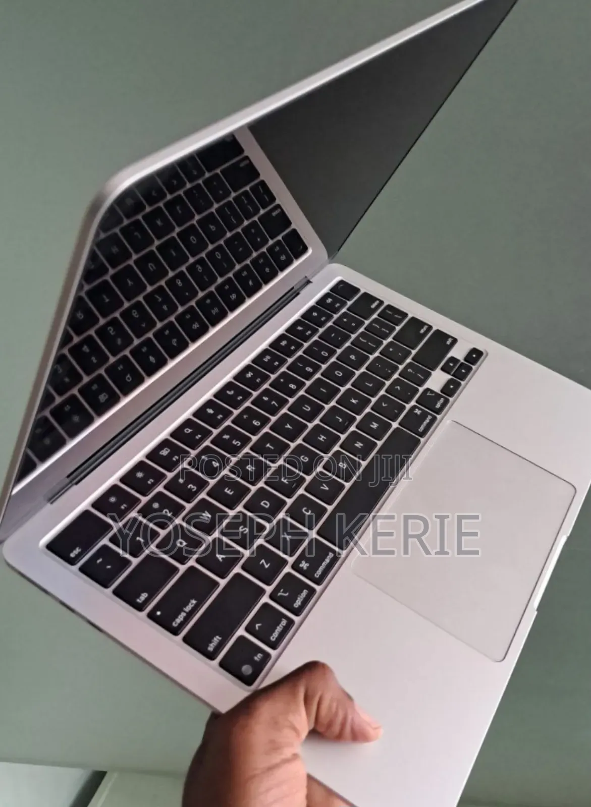 New Laptop Apple MacBook Air 2025 M4 13-Inch 16GB Apple M4 SSD 256GB