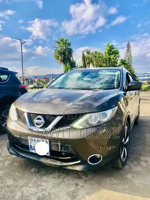 Photo - Nissan Qashqai 2016 Brown