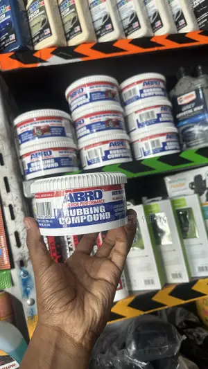 Photo - Rubbing Compound Superior Performance