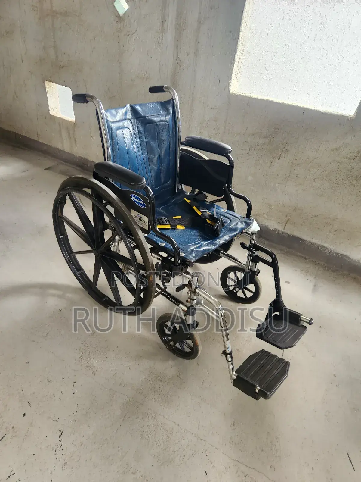 Used Wheelchair ዊልቸር ባለ ቀበቶ የሚታጠፍ የአውሮፓ ስታንዳርድ ዊልቸር