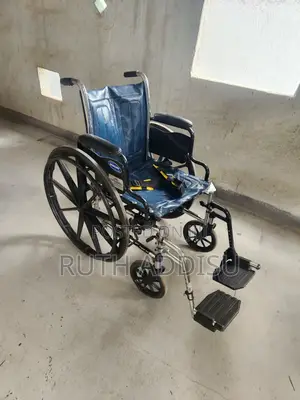 Used Wheelchair ዊልቸር ባለ ቀበቶ የሚታጠፍ የአውሮፓ ስታንዳርድ ዊልቸር