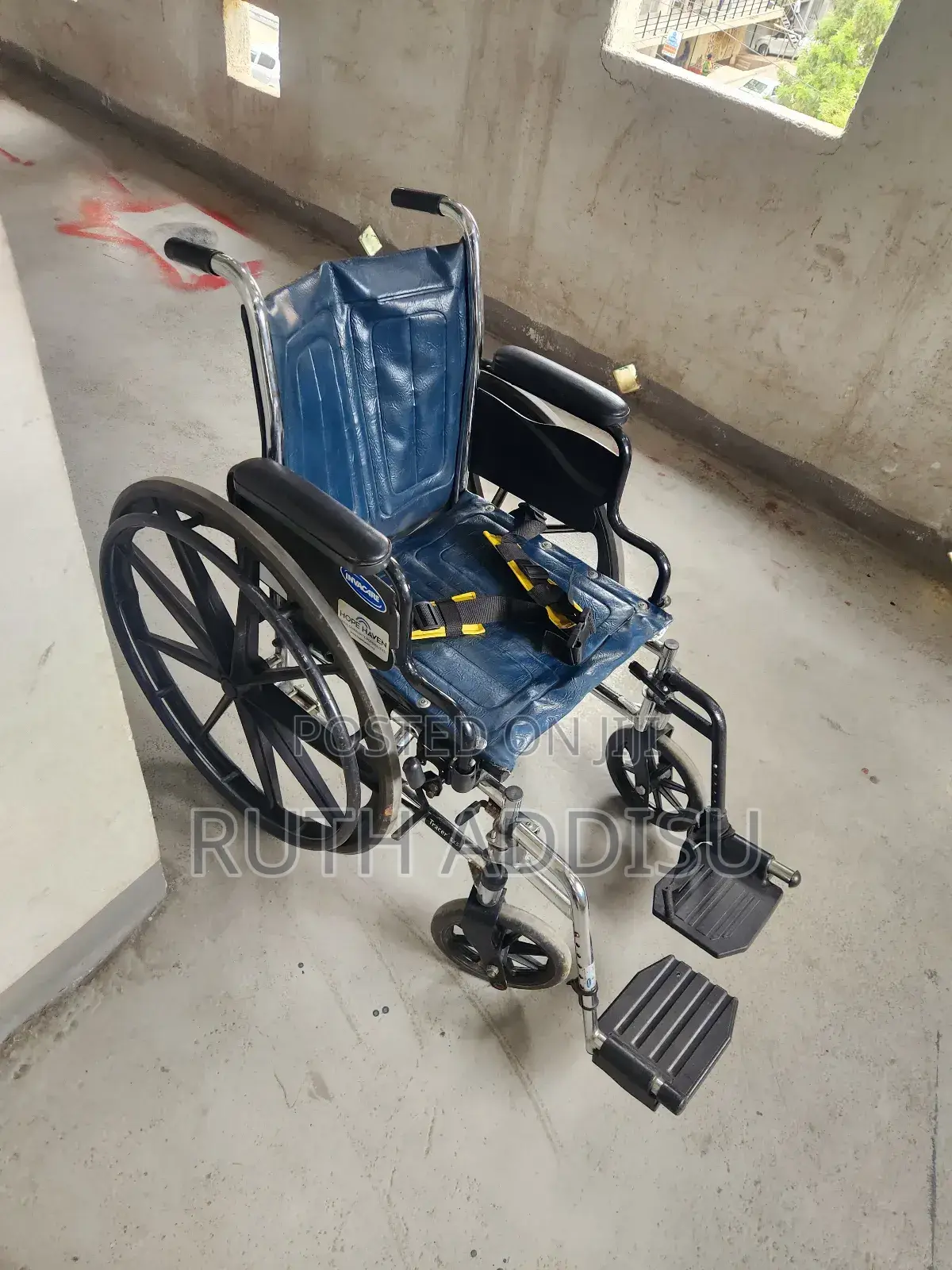 ያገለገለ ዊልቸር የሚታጠፍ እስከ 150 ኪሎ የሚሸከም Qhechair Brand New in Ethiopia