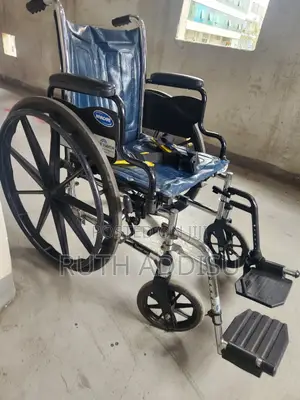 Photo - Brand and Strong Wheelchair輕鬆used Wheelchair麻豆wheelchair Folded Medicl