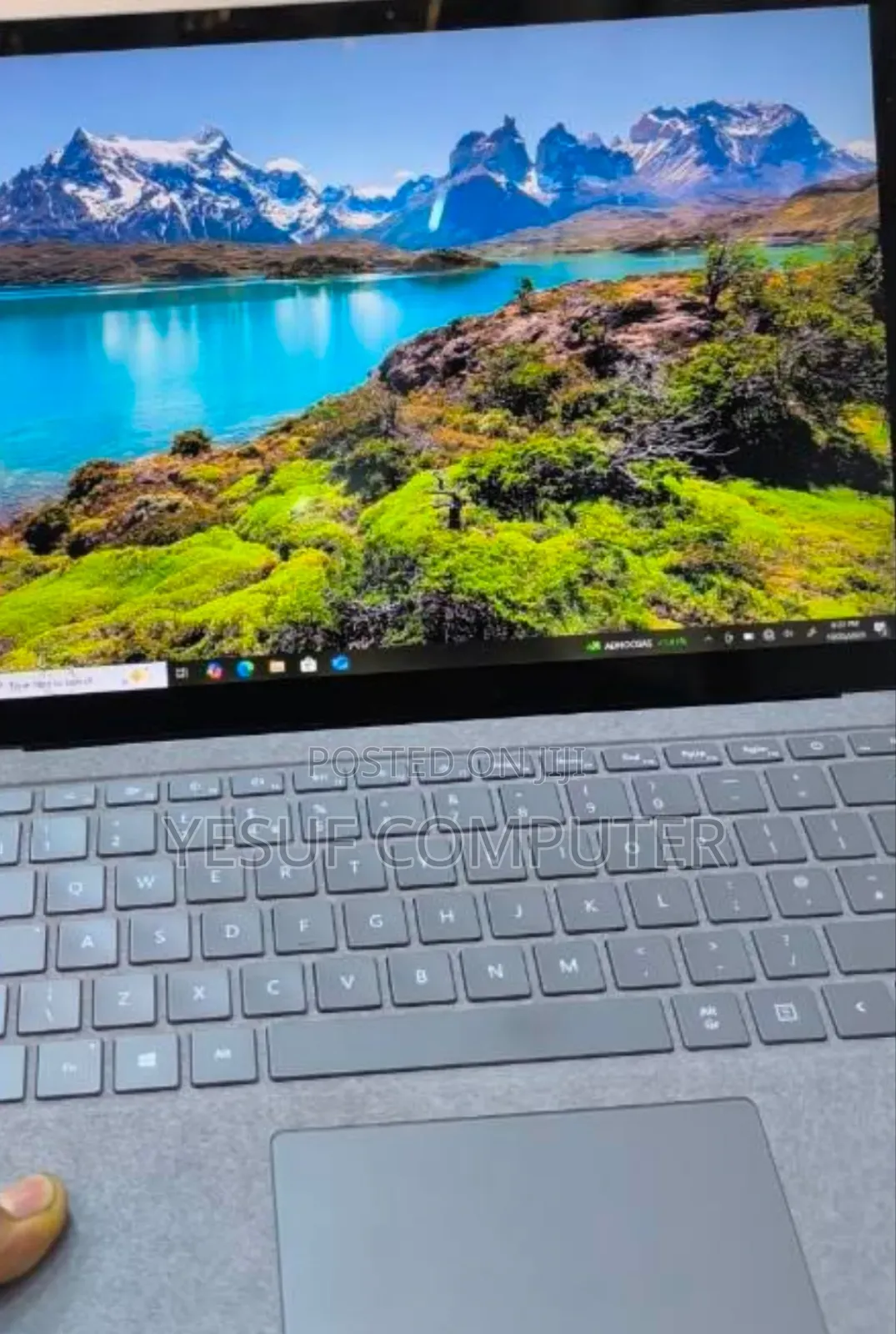 New Laptop Microsoft Surface 16GB Intel Core i7 SSD 512GB