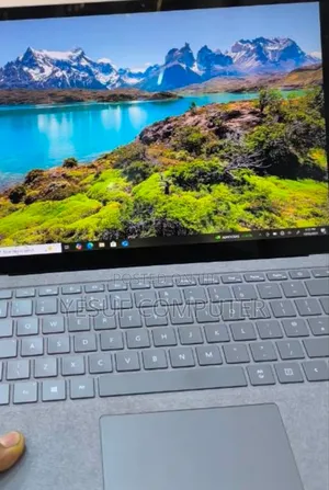 New Laptop Microsoft Surface 16GB Intel Core i7 SSD 512GB