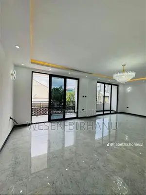 9bdrm Townhouse/Terrace in የ ግል ቤት, Yeka for sale