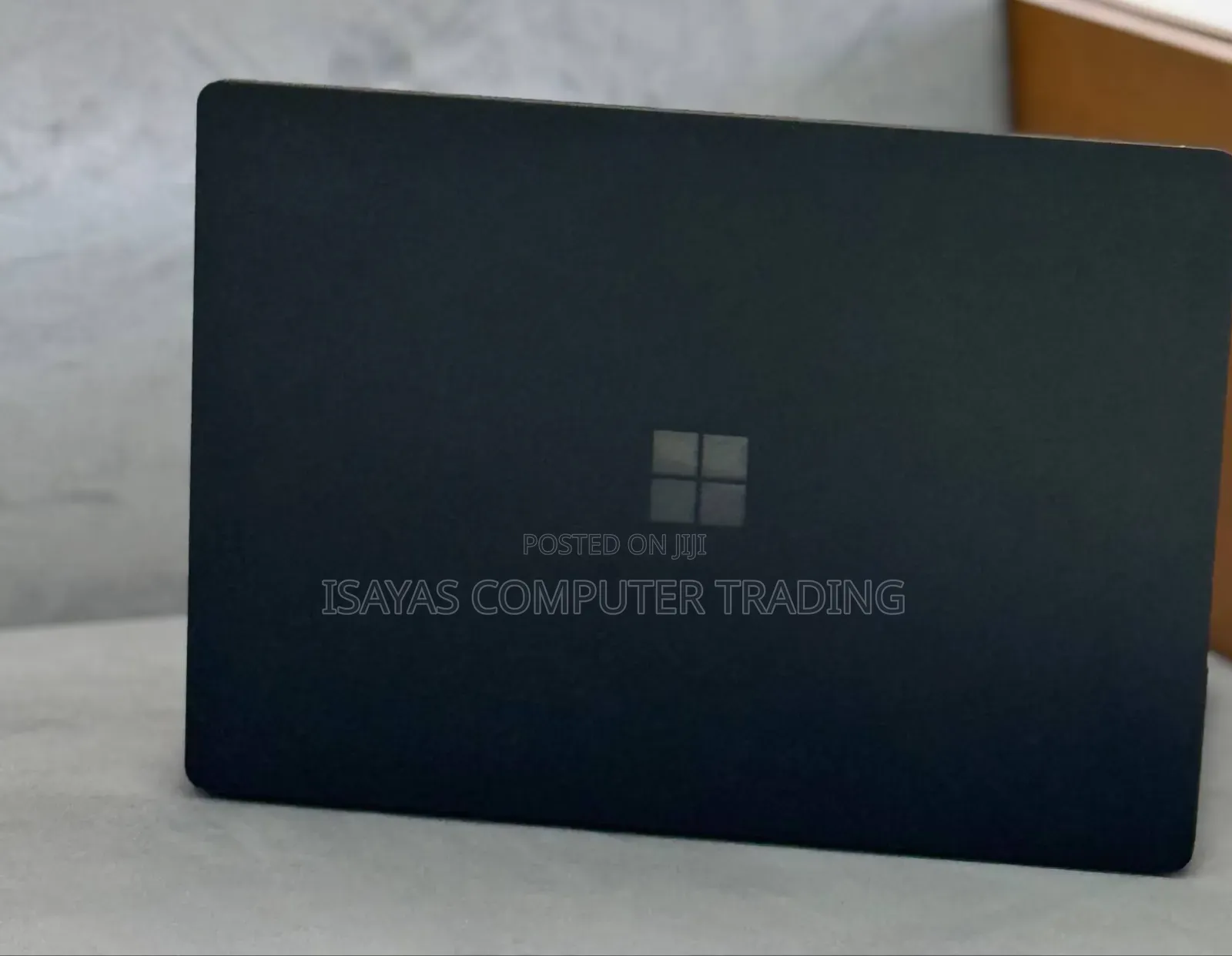 New Laptop Microsoft Surface 16GB Intel Core I7 SSD 256GB