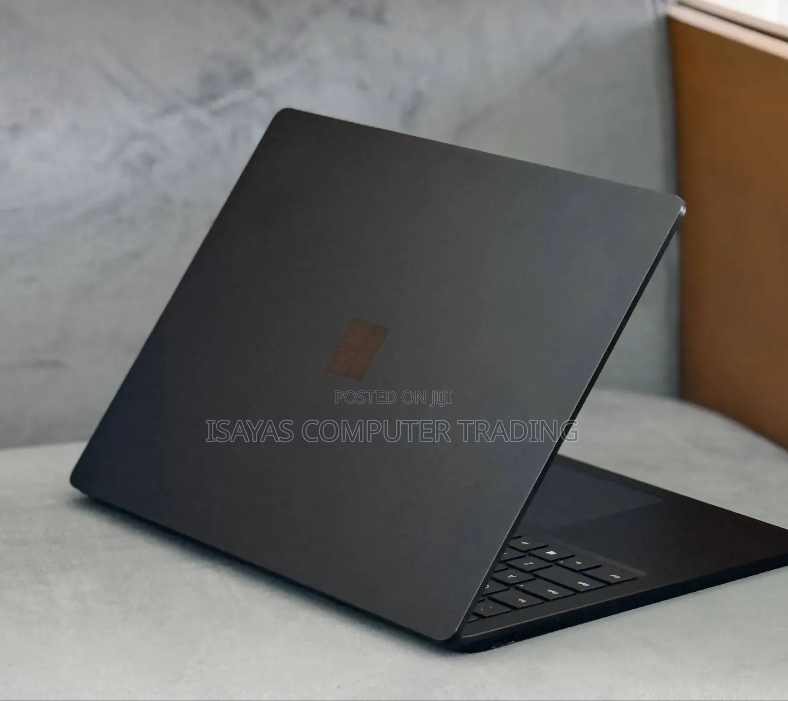 New Laptop Microsoft Surface 16GB Intel Core I7 SSD 256GB