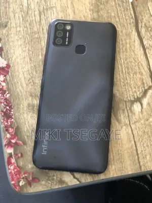 Photo - Infinix Smart 6 32 GB Black