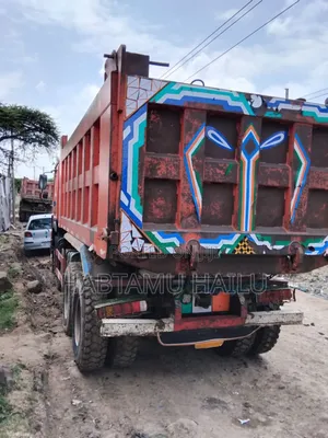 Sinotruk Howo 2018 Red