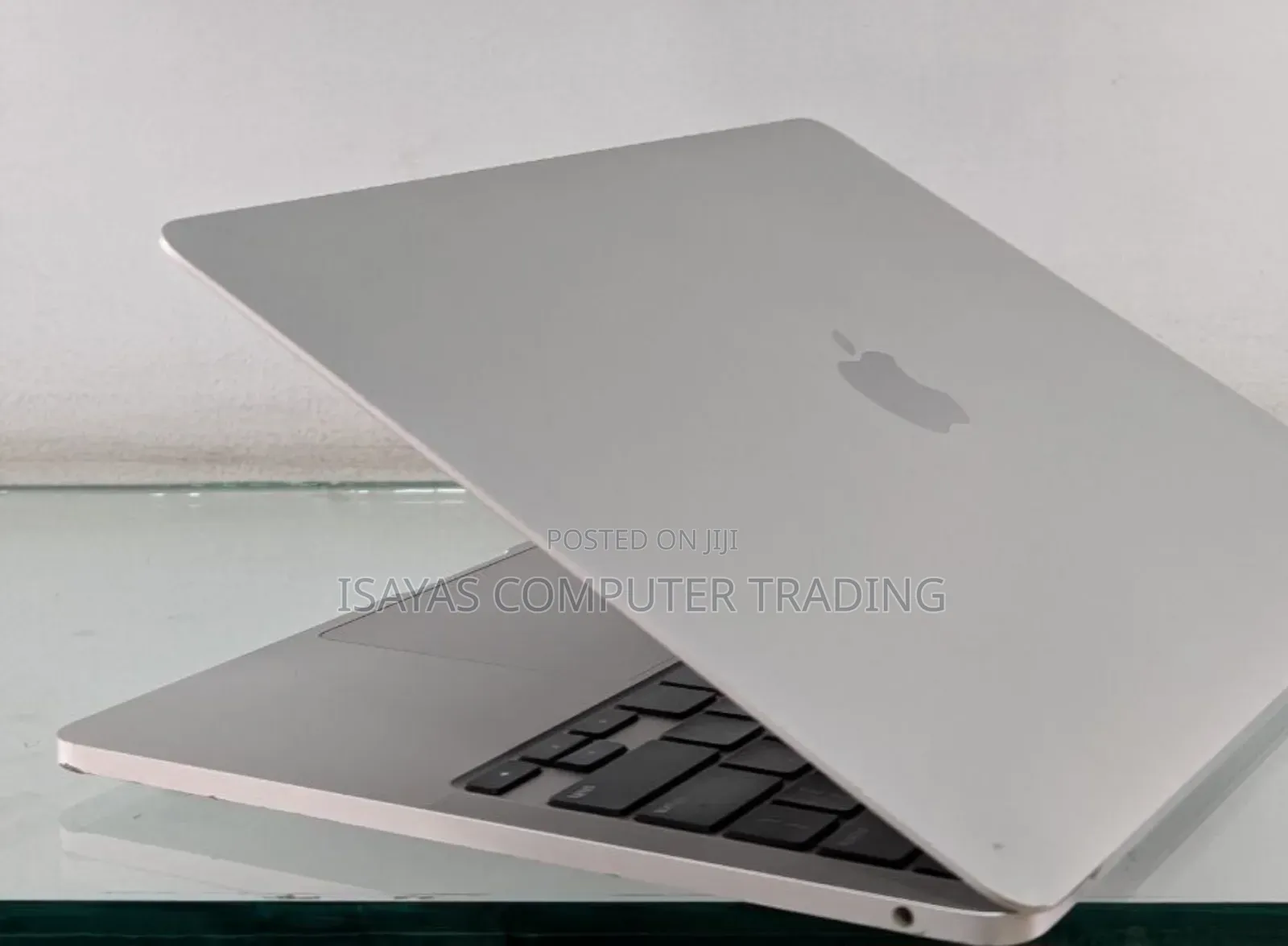 New Laptop Apple MacBook Air 2022 M2 8GB SSD 256GB