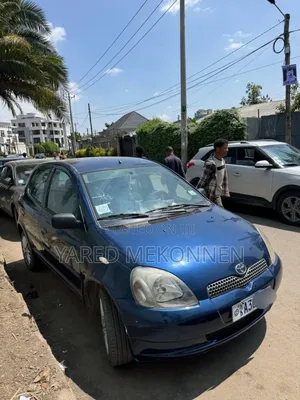 Photo - Toyota Vitz 2001 Blue