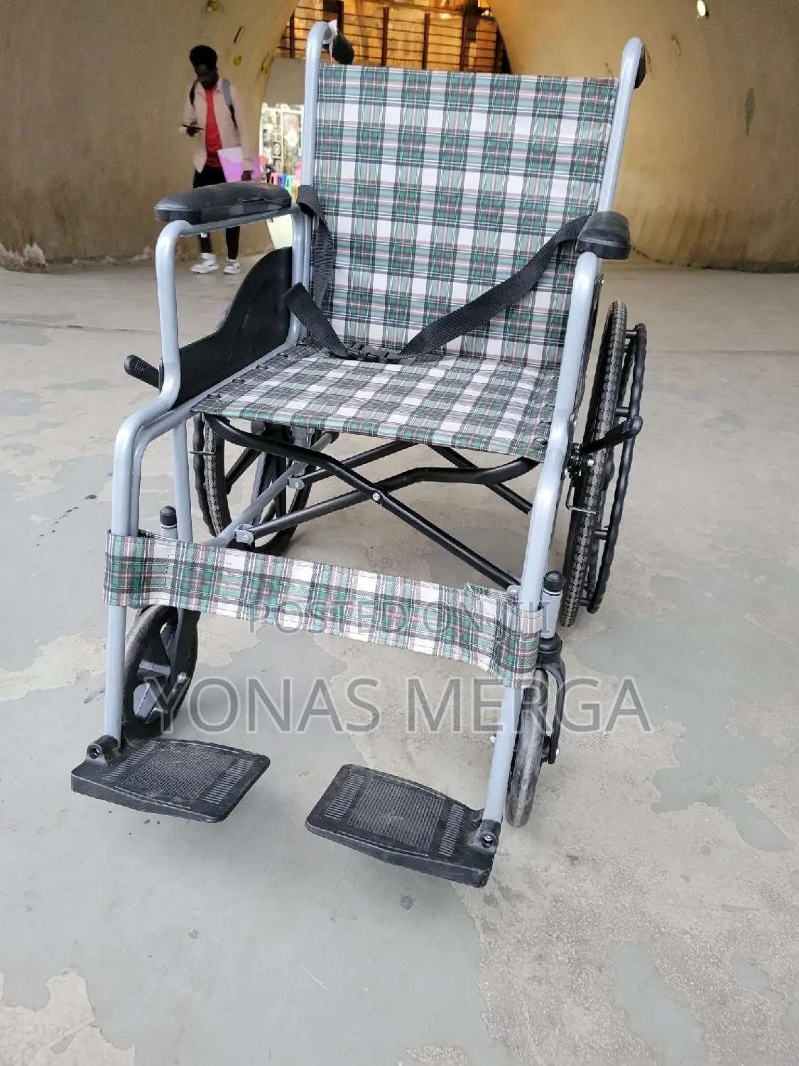 Wheelchair for Elderly Disabled韞血wheelchair冧nofootrest (Cp-30a5n)