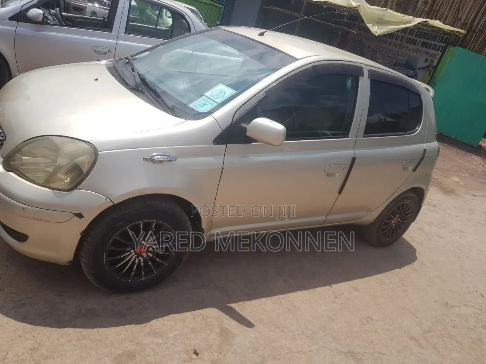 Toyota Vitz 2002 Gold