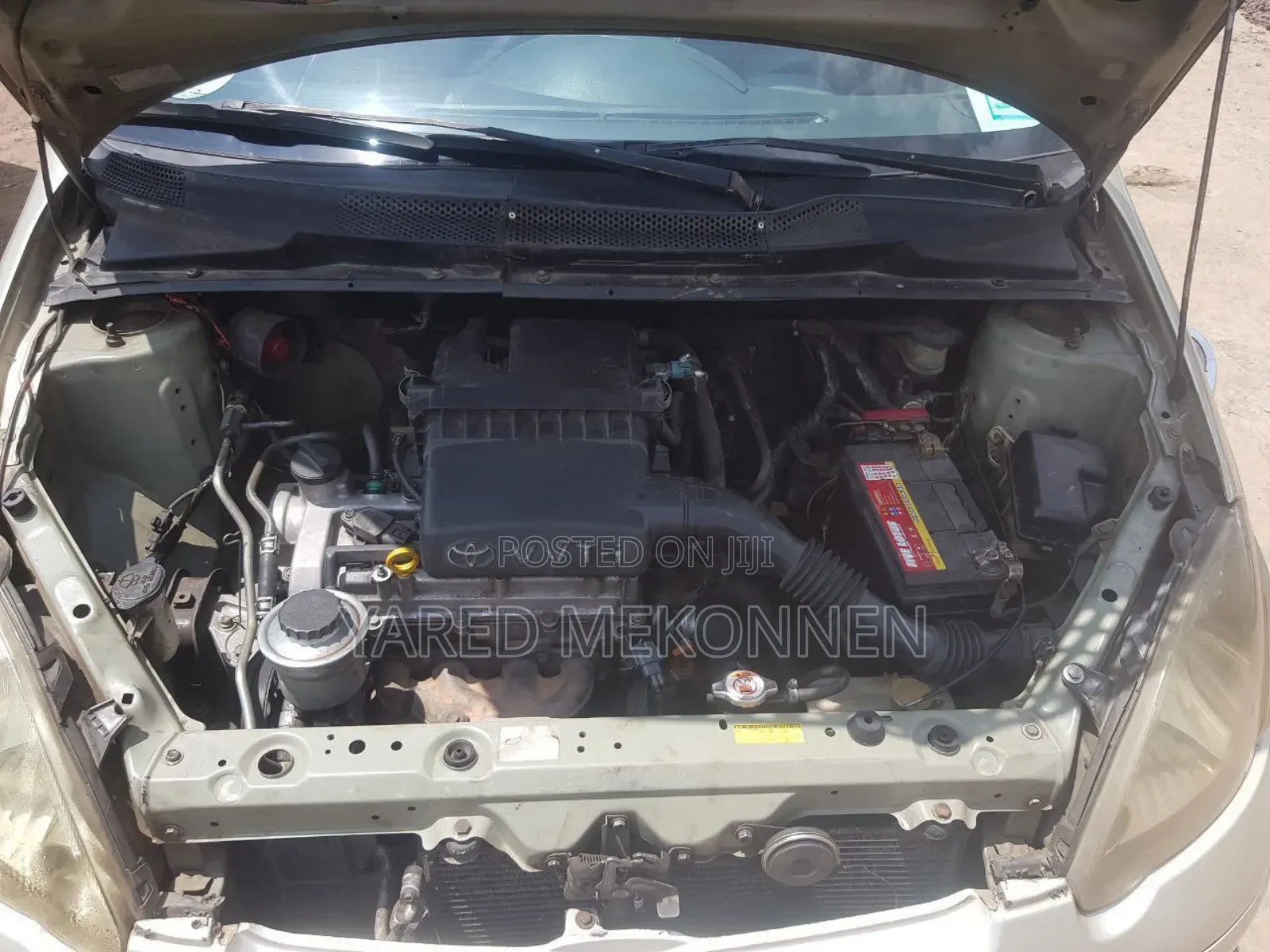 Toyota Vitz 2002 Gold